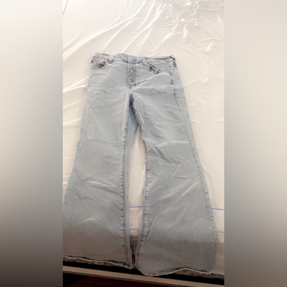 American eagle jeans. They are flare and high waisted!